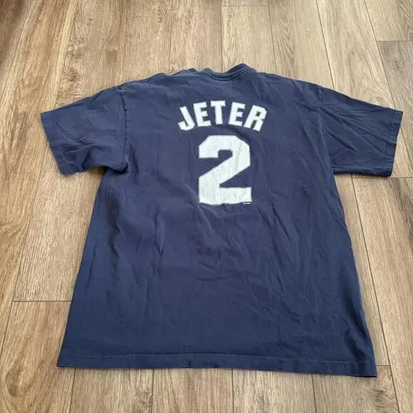 Vintage 90s Derek Jeter New York Yankees Majestic Shirt - Picture 2 of 9